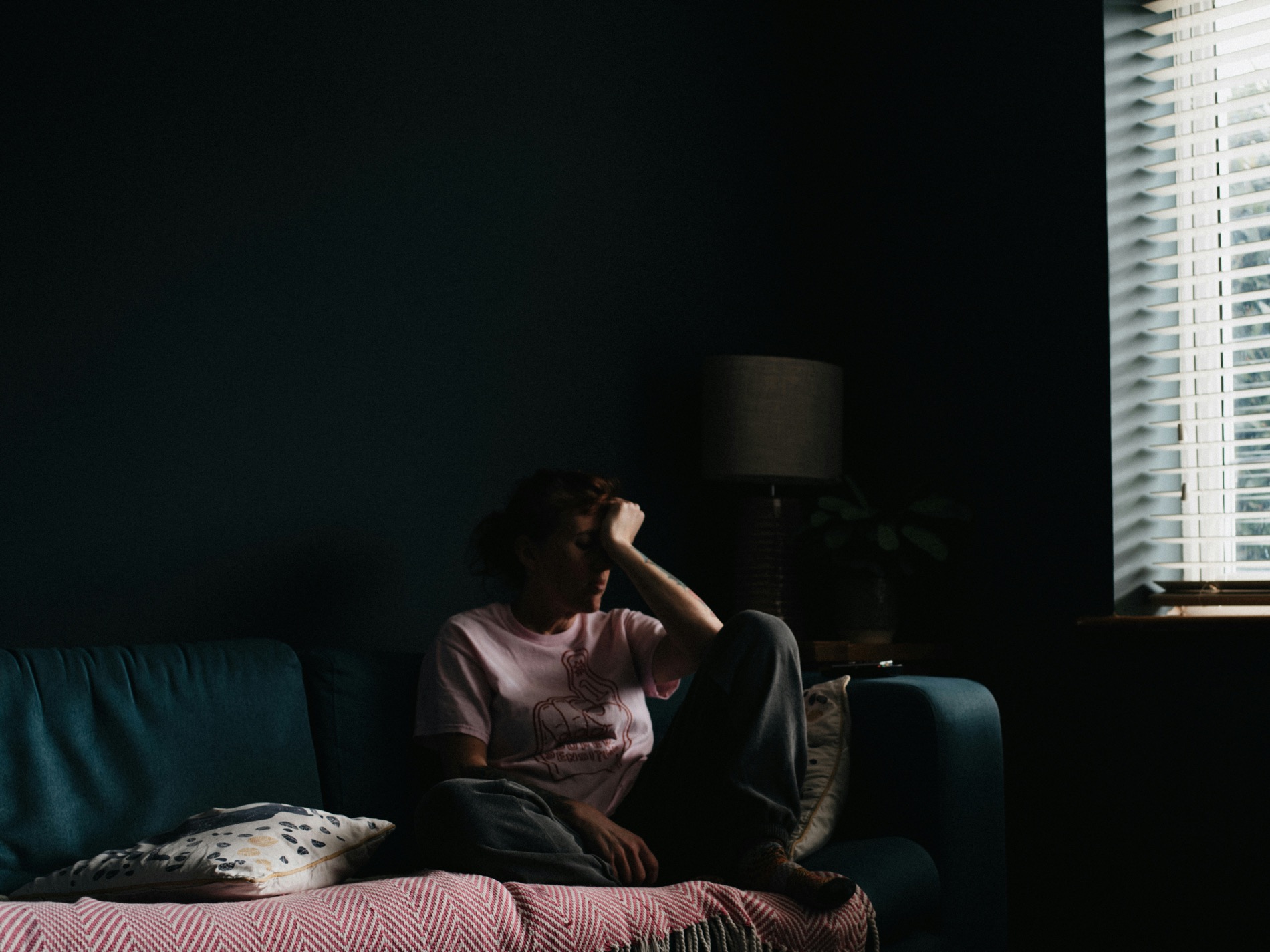Driver winding down quietly before sleep as part of a consistent shift sleep routine
